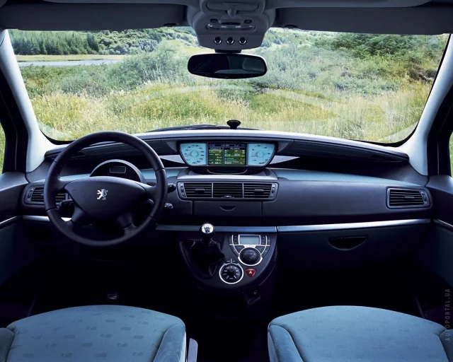 Peugeot 807 2.0D MT SR — 2