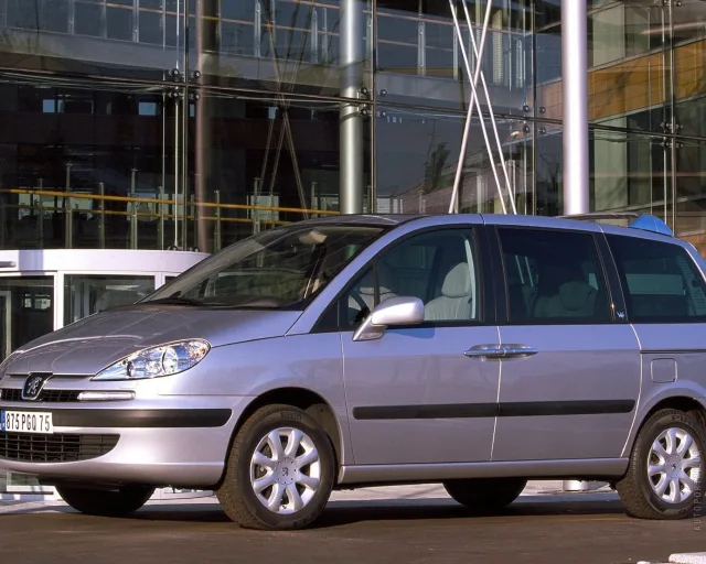 Peugeot 807 2.0D MT SR — 14