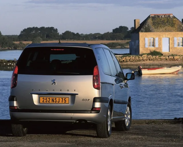 Peugeot 807 2.0D MT SR — 15
