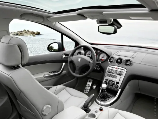 Peugeot 308 2008 hatchback — 14