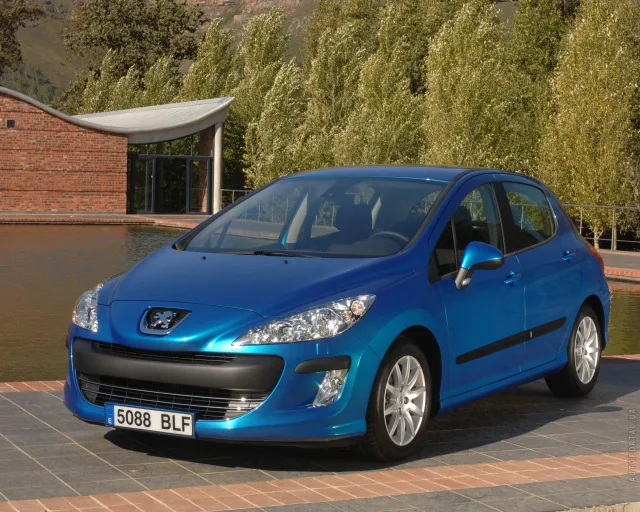 Peugeot 308 2008 hatchback — 18