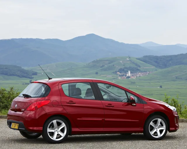 Peugeot 308 2008 hatchback — 20