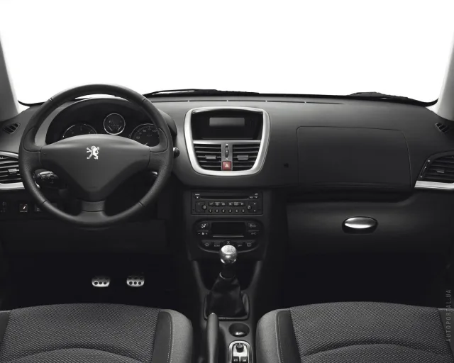 Peugeot 206 1.4 MT — 8