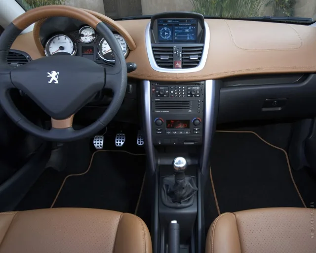Peugeot 207 CC 1.6 AT Premium — 3