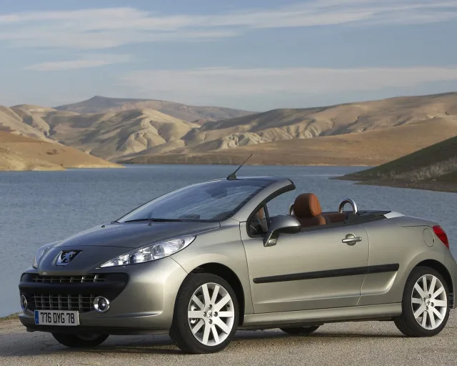 Peugeot 207 CC 1.6 AT Premium — 24