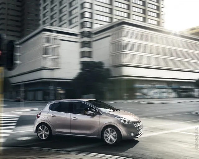 Peugeot 208 5d (Пежо 208) 5-ти дверный хэтчбек — 5