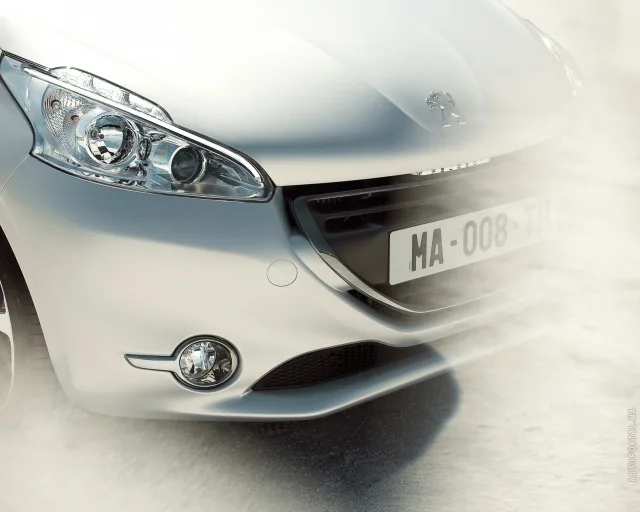 Peugeot 208 5d (Пежо 208) 5-ти дверный хэтчбек — 13