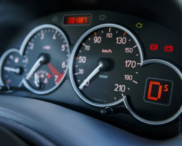 Peugeot 206 3-дверний хетчбек — 8