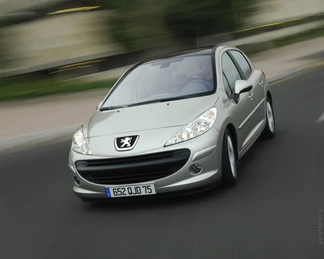 Peugeot 207 5-door hatchback — 20