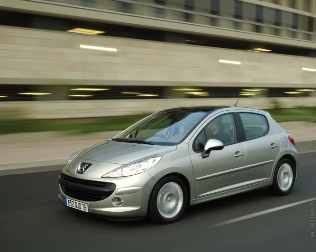 Peugeot 207 5-door hatchback — 21