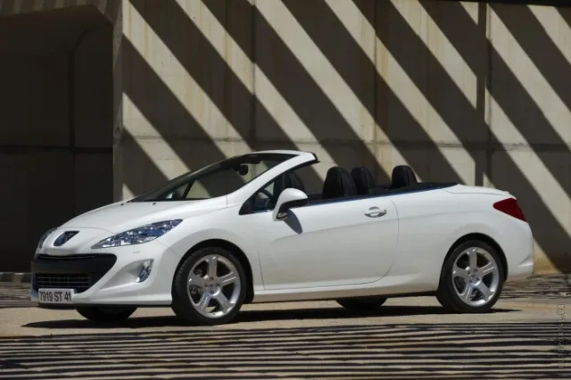 Peugeot 308 CC (Пежо 308) купе-кабриолет — 6