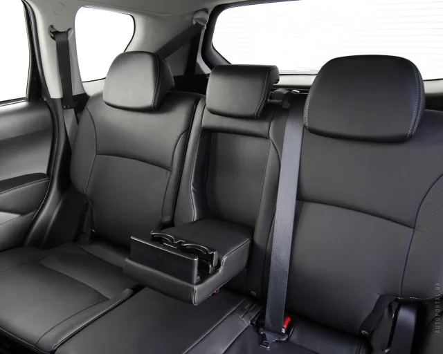 Peugeot 4007 кросовер — 9