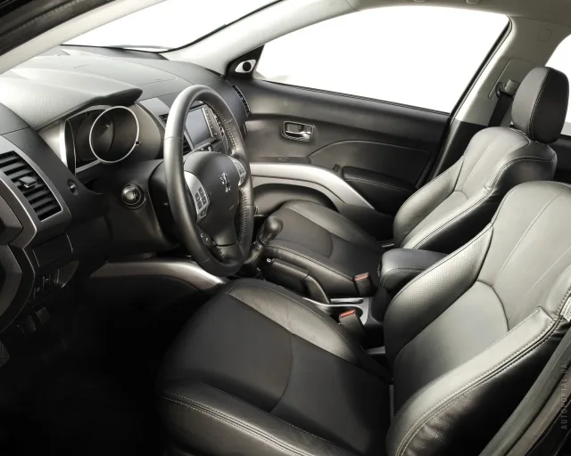 Peugeot 4007 кросовер — 17