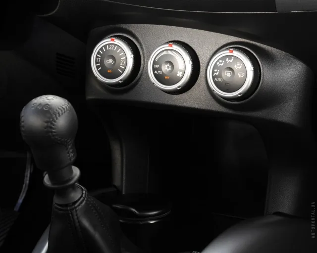 Peugeot 4007 кросовер — 11