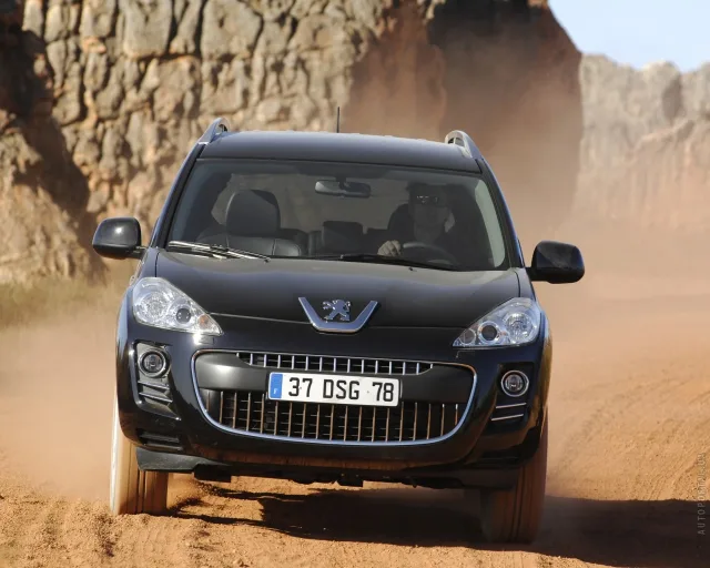 Peugeot 4007 кросовер — 19