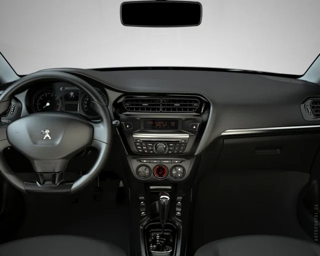 Peugeot 301 2012 sedan — 2