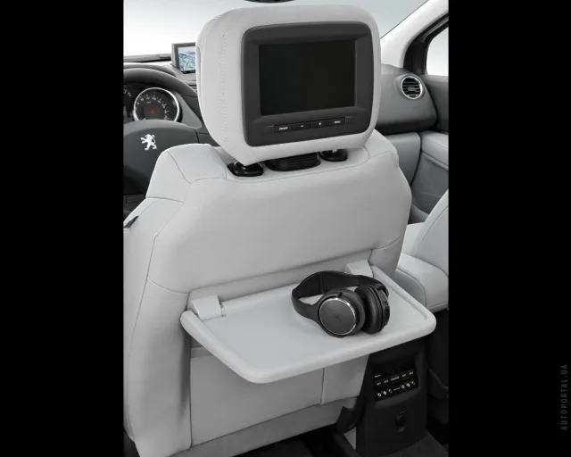 Peugeot 5008 1.6 MT — 8
