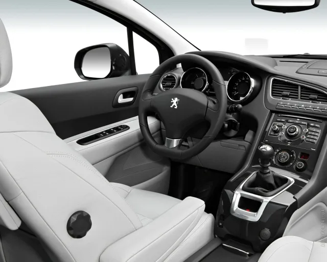 Peugeot 5008 1.6 MT — 19