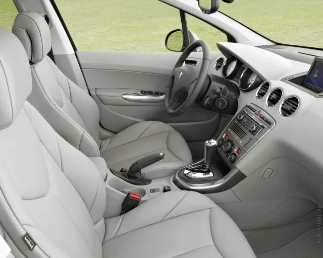 Peugeot 308 SW 2007 (Пежо 308) универсал — 4