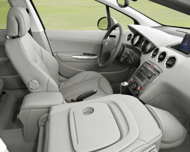 Peugeot 308 SW 2007 (Пежо 308) универсал — 15