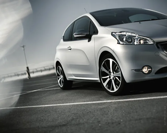 Peugeot 208 1.0 MT Access — 6
