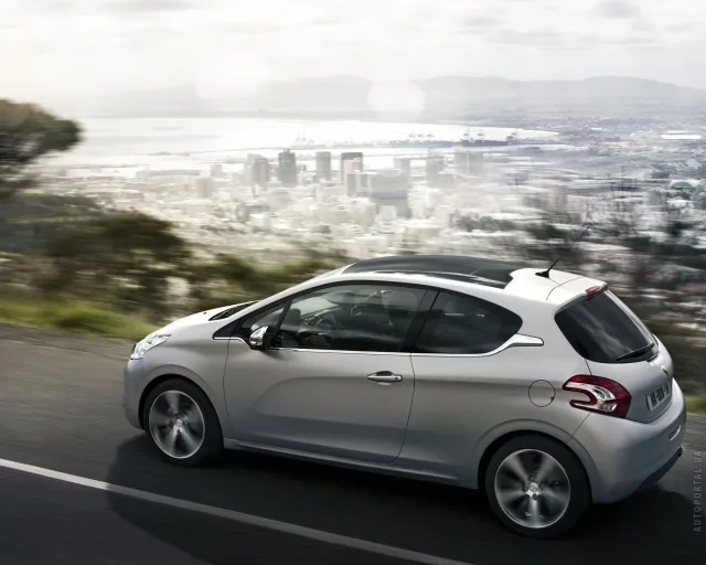 Peugeot 208 1.0 MT Access — 12