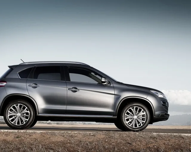 Peugeot 4008 2.0 4WD MT Active — 9