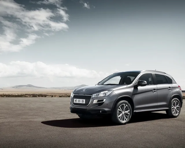 Peugeot 4008 2.0 4WD MT Active — 24