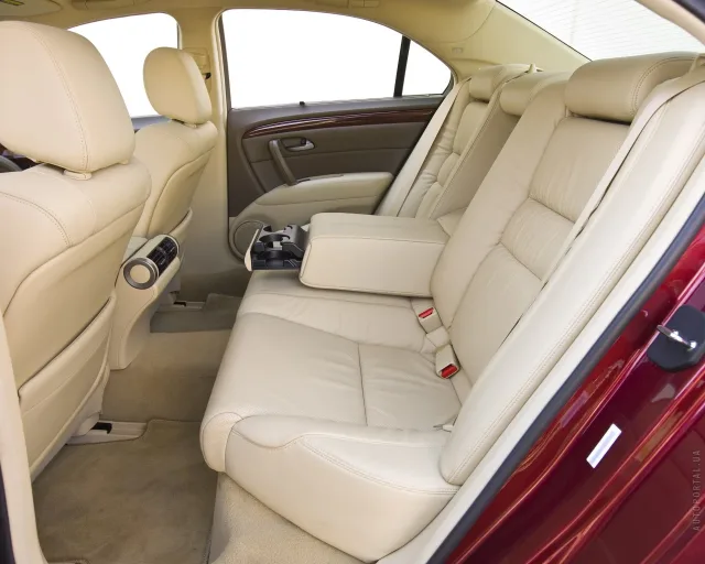Acura RL 3.7 AT AWD — 5