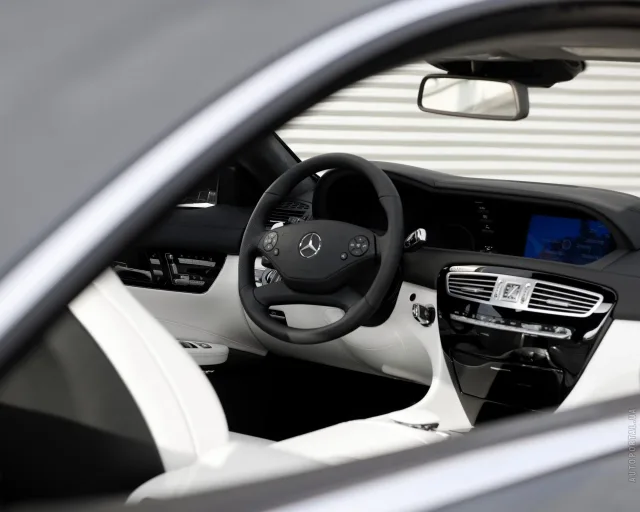 Mercedes-Benz CL-Class 2011 купе — 9