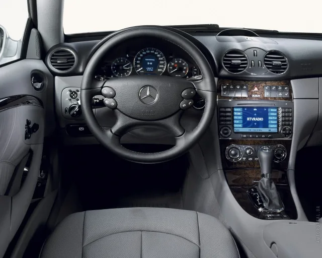 Mercedes-Benz CLK 320 CDI MT — 11