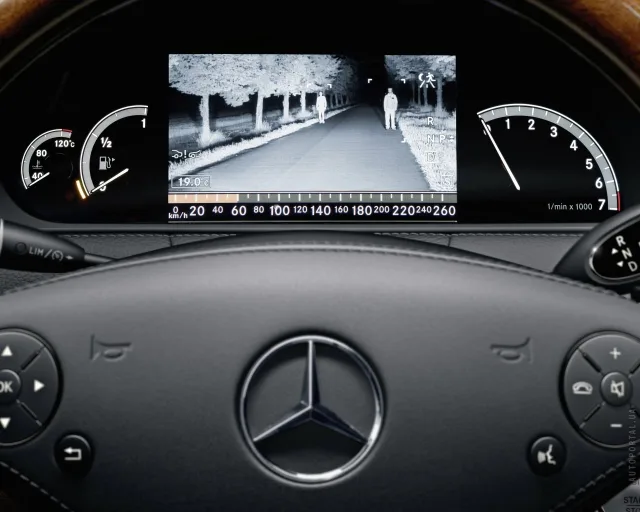 Mercedes-Benz CL-Class 2011 купе — 21