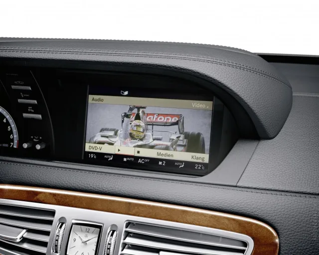 Mercedes-Benz CL-Class 2011 купе — 15