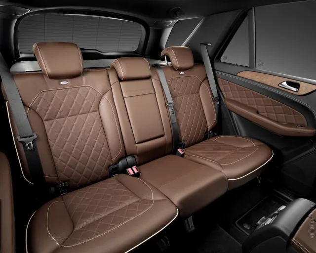 Mercedes-Benz M-Class 2012 кросовер — 8
