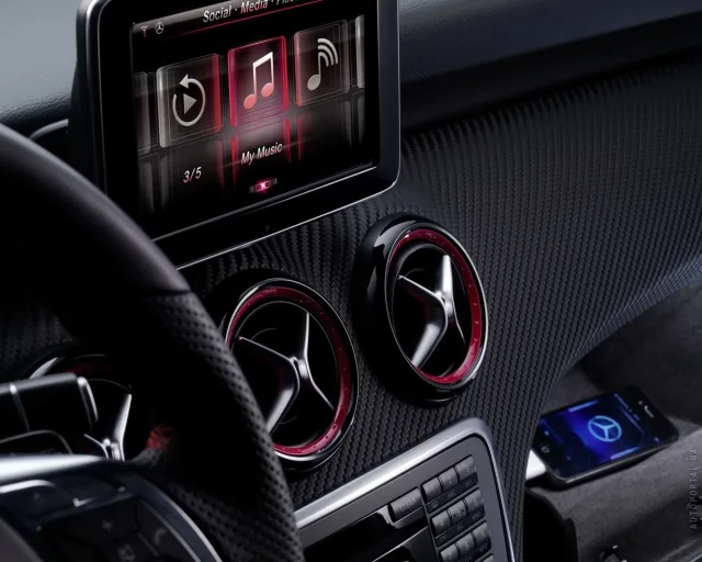 Mercedes-Benz A-Class A200 MT — 10