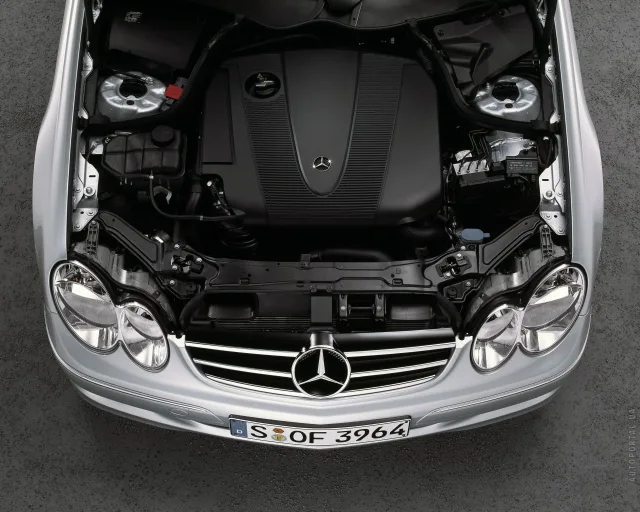 Mercedes-Benz CLK 320 CDI MT — 16