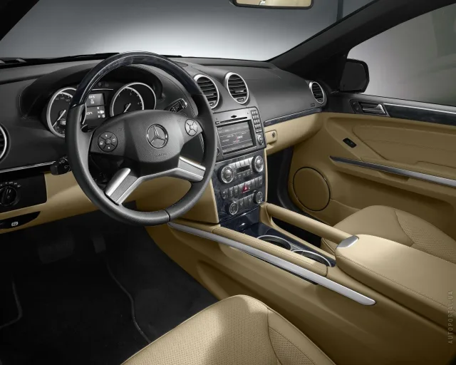 Mercedes-Benz GL 350 CDI AT 4MATIC — 3
