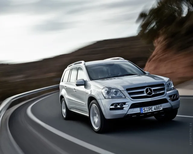 Mercedes-Benz GL 350 CDI AT 4MATIC — 16