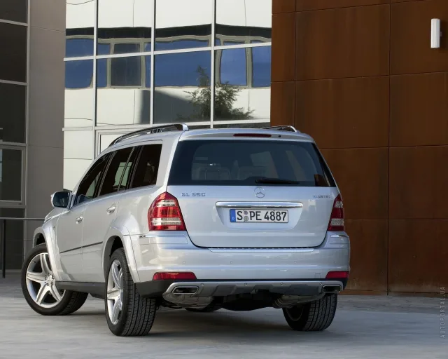 Mercedes-Benz GL 350 CDI AT 4MATIC — 24