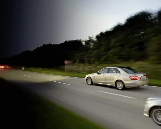 Mercedes-Benz E-Class W212 седан — 4