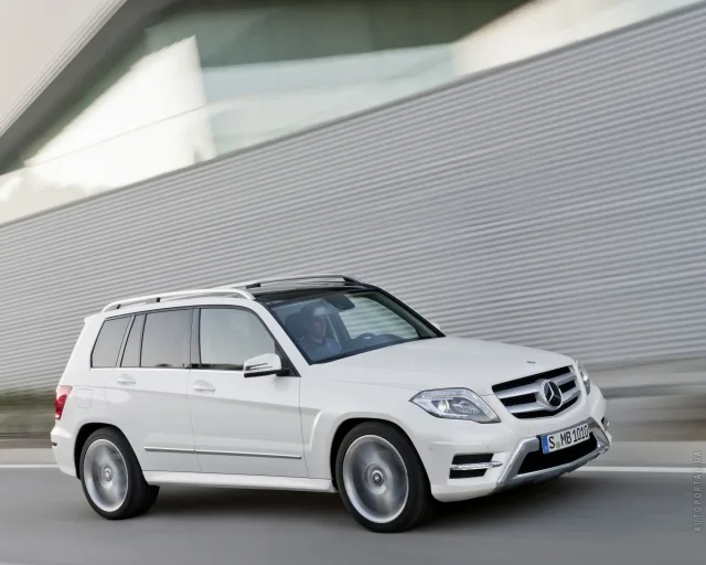 Mercedes-Benz GLK 220 CDI AT 4MATIC BlueEFFICIENCY — 17