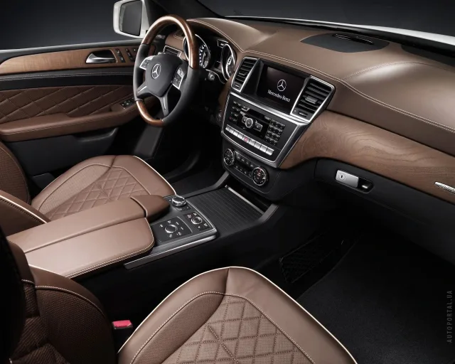 Mercedes-Benz M-Class 2012 кросовер — 6