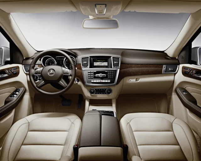 Mercedes-Benz M-Class 2012 кросовер — 9