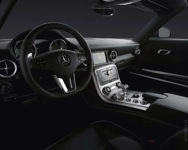 Mercedes-Benz SLS AMG (Мерседес Бенц СЛС АМГ) спорткар — 17