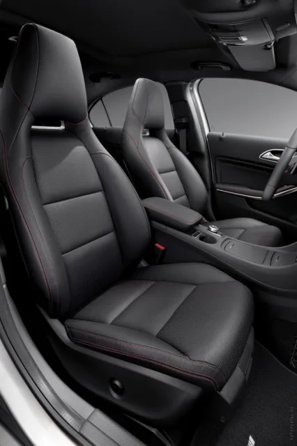Mercedes-Benz A-Class A200 MT — 8