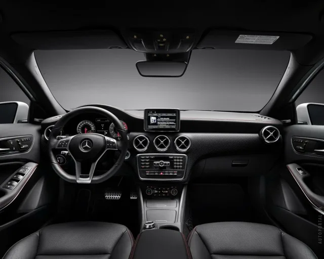 Mercedes-Benz A-Class A200 MT — 13