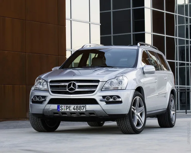 Mercedes-Benz GL 350 CDI AT 4MATIC — 23