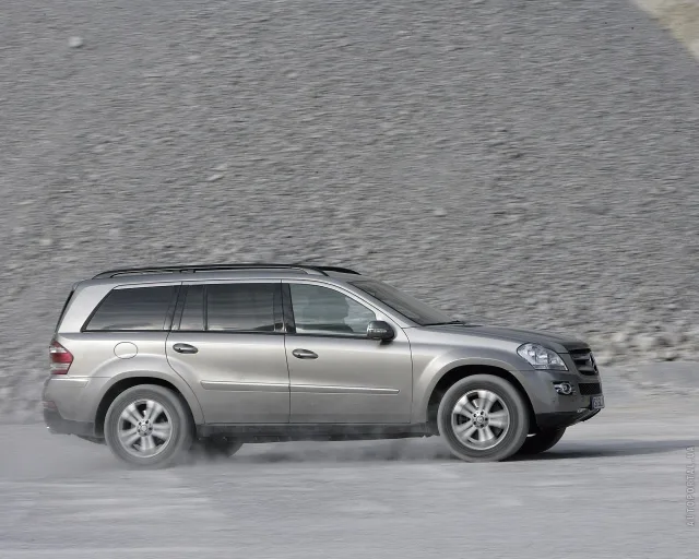 Mercedes-Benz GL-Class 2006 (Мерседес Бенц ГЛ-Класс) внедорожник — 20