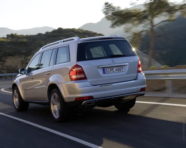 Mercedes-Benz GL 350 CDI AT 4MATIC — 25