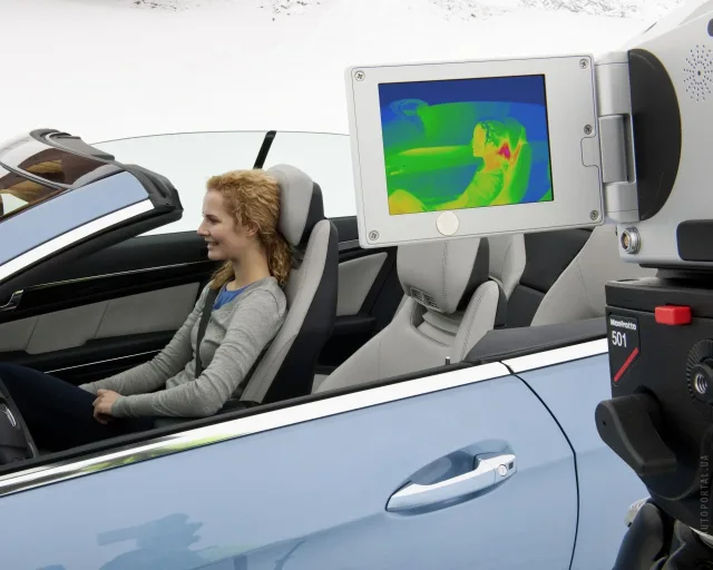 Mercedes-Benz E-Class Cabriolet 2009 (Мерседес Бенц Е-Класс) кабриолет — 9